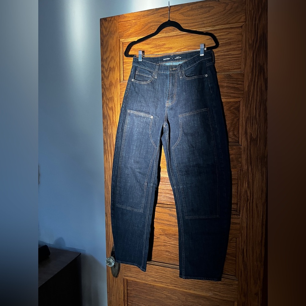 MODERN | Old Navy High Rise Barrel Leg Utility Jean, Size 6